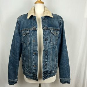 American Eagle Sherpa lined denim jacket.  Size Small.  Gently used condition.